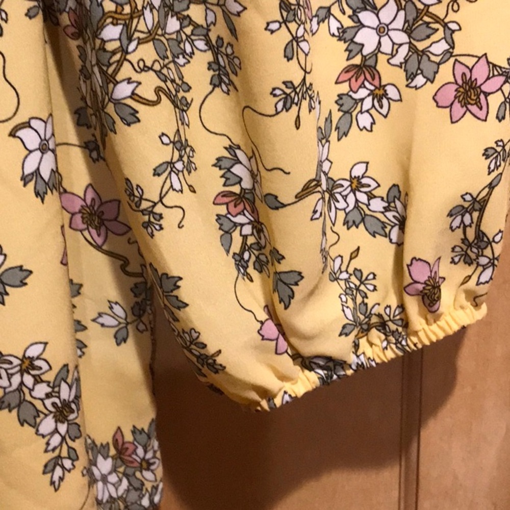 Max Studio Blouse - Picture 4 of 7